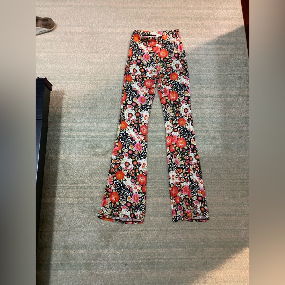 Billabong stretchy flare pants